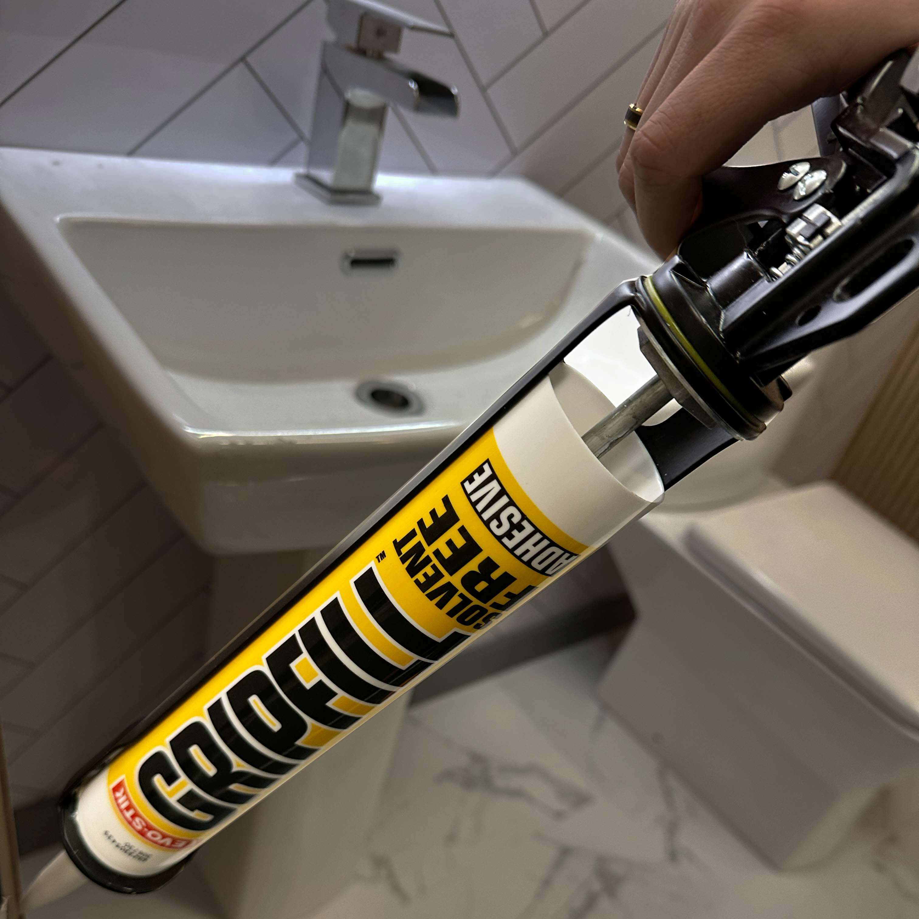 EVO-STIK Solvent Free Grip Fill Adhesive - White - Image 2